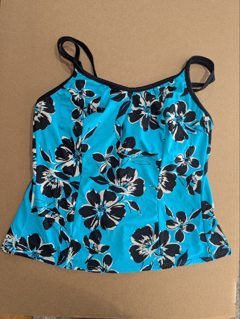 Miraclesuit Floral Tankini Top Blue White Black Flowers Underwire Sz 16DD *GUC